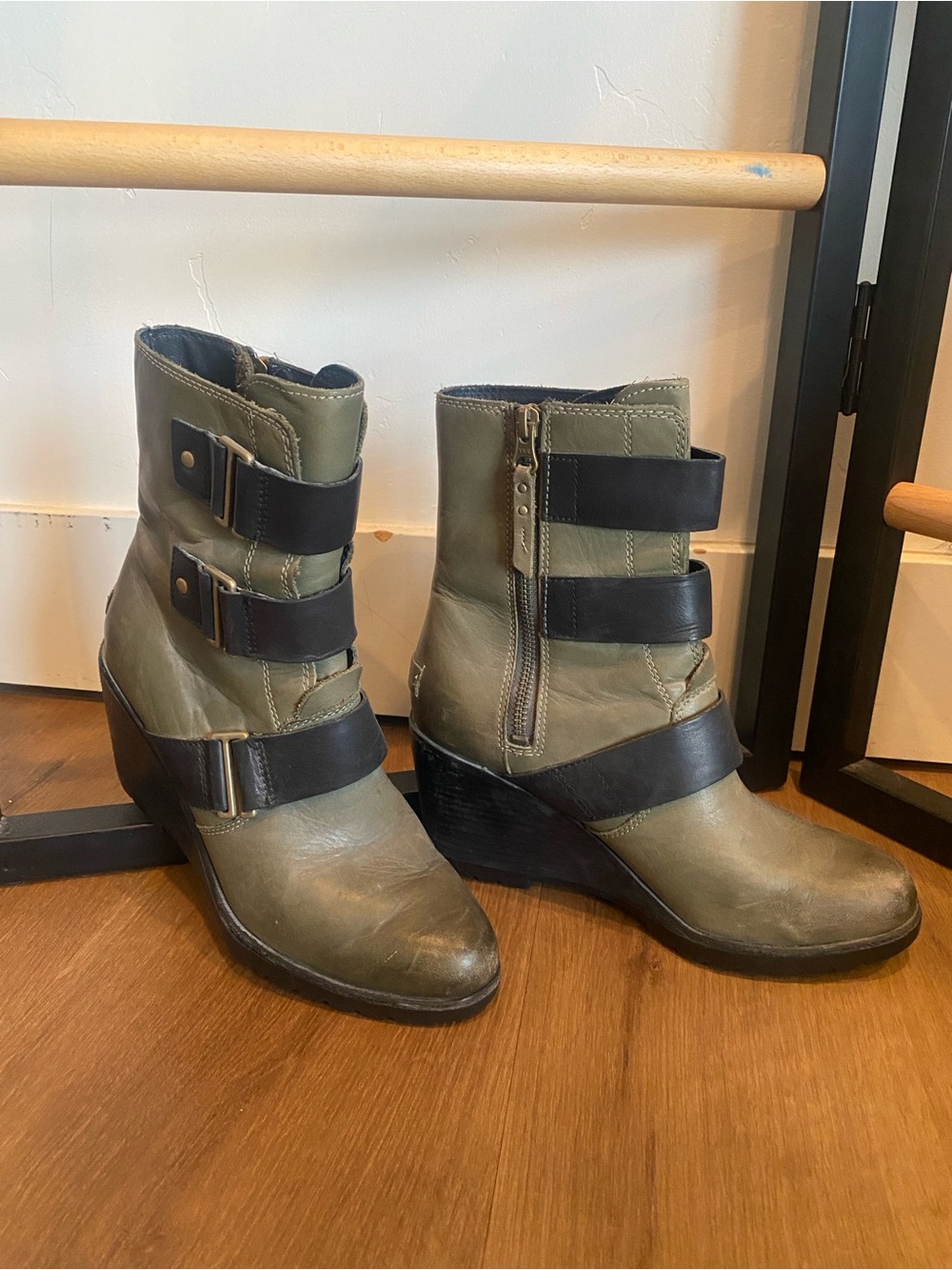 Sorel Olive Green Wedge Ankle Boots with Black Strap Accents
